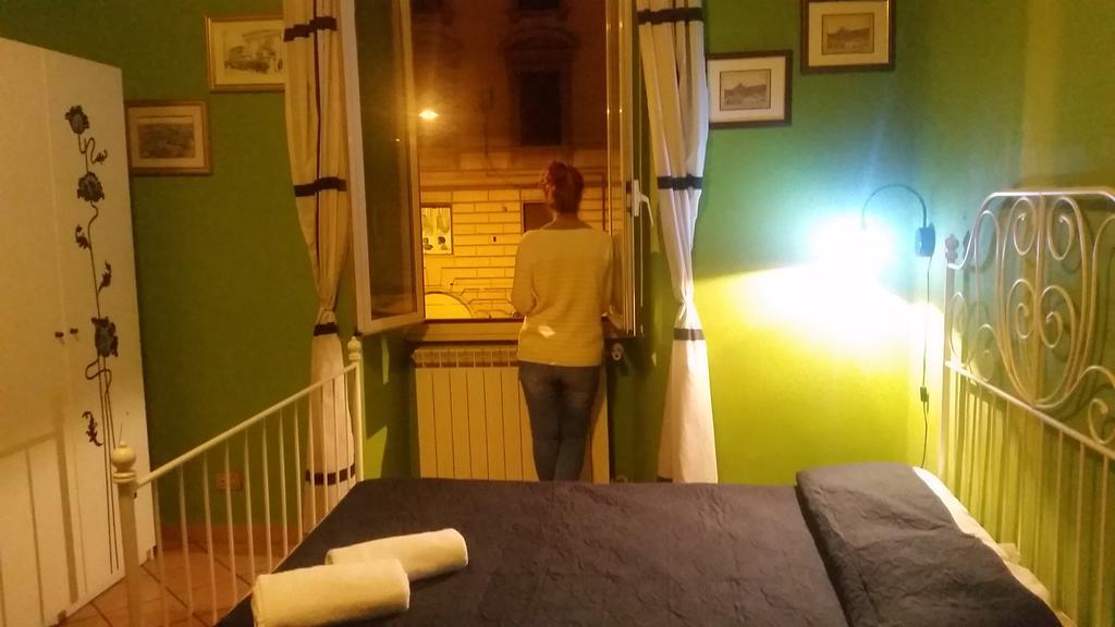 Parisa Pensión 2*